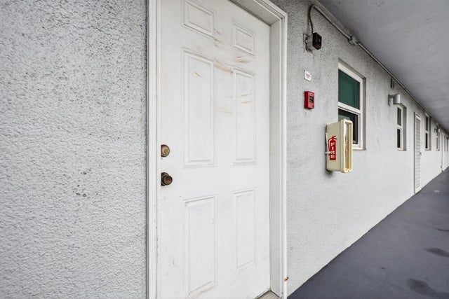 2 of 14 - 111 Royal Park Drive #4a, Oakland Park, FL