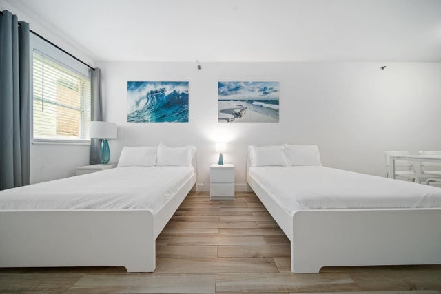 3 of 19 - 834 Ocean Drive #406, Miami Beach, FL