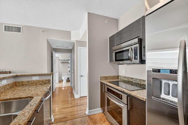5 of 44 - 550 Okeechobee Boulevard #821, West Palm Beach, FL