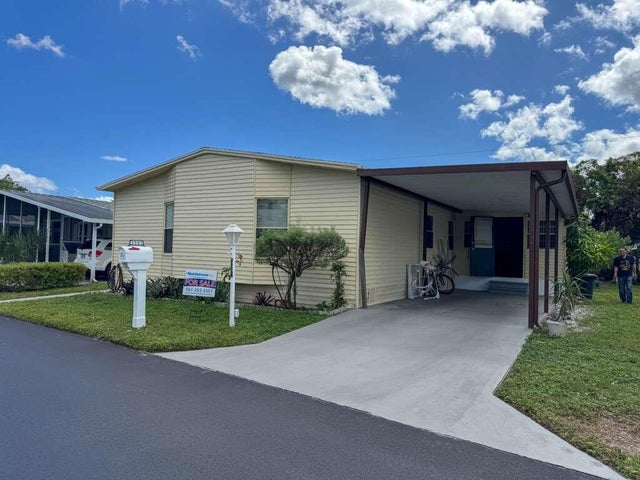 1 of 19 - 3397 Lake Overlook Pl, Lantana, FL