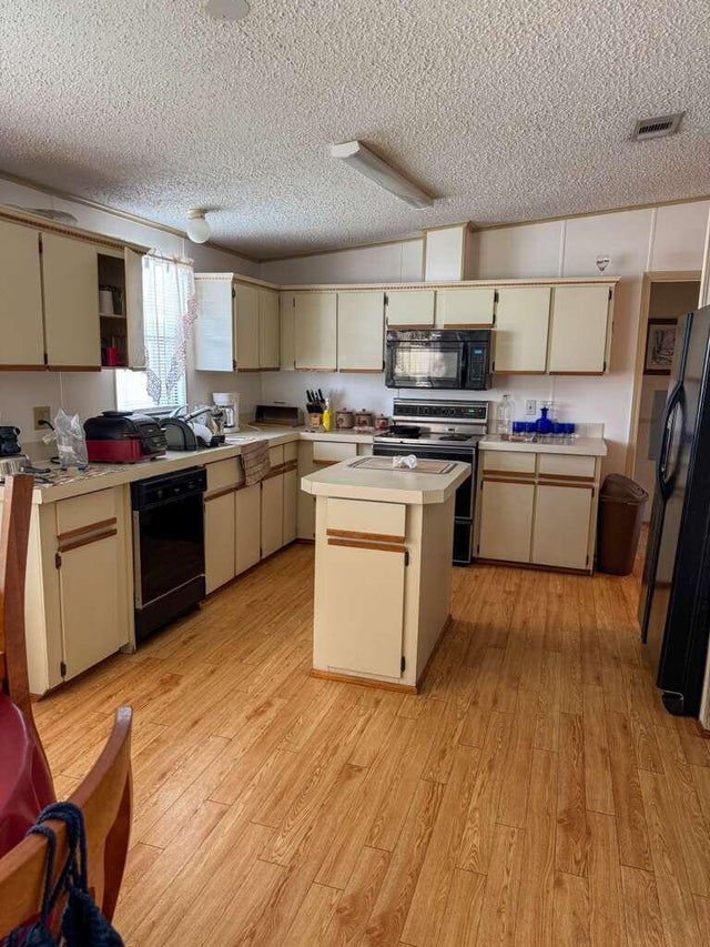 5 of 19 - 3397 Lake Overlook Pl, Lantana, FL