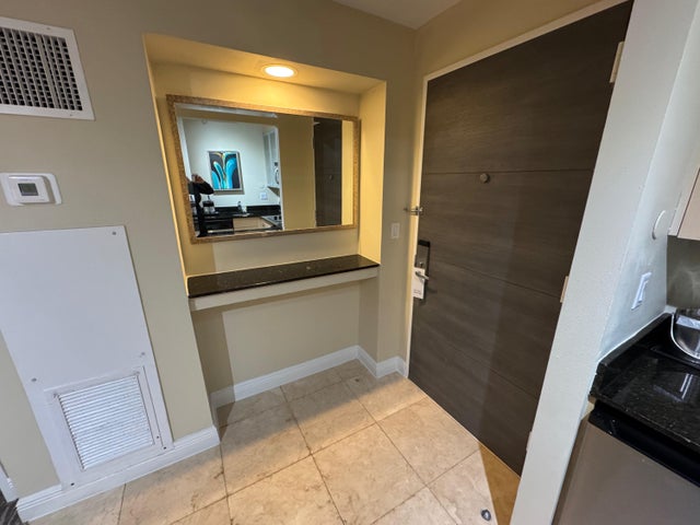 3 of 17 - 2670 E Sunrise Boulevard #318, Fort Lauderdale, FL