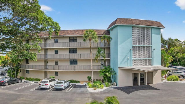 1 of 47 - 2424 N Federal Highway #207, Boynton Beach, FL