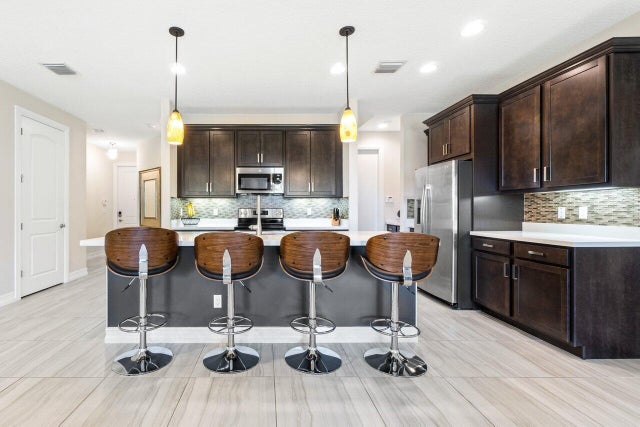 5 of 44 - 62 Sabal Court, Royal Palm Beach, FL