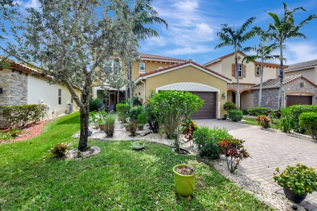 1 of 28 - 4598 Capital Drive, Lake Worth, FL
