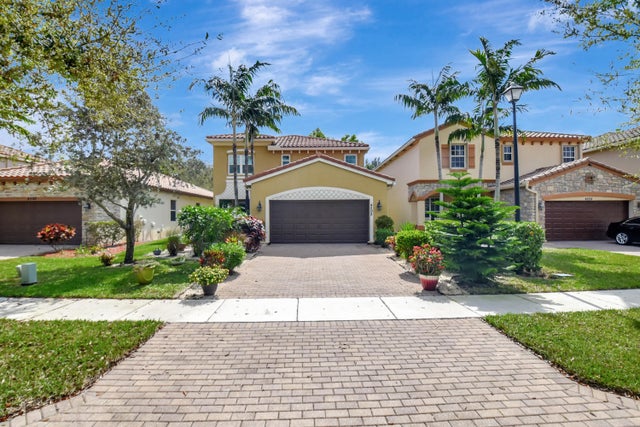 2 of 28 - 4598 Capital Drive, Lake Worth, FL
