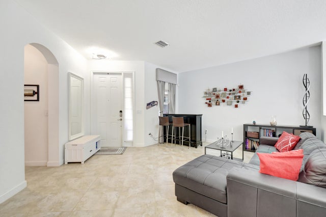 5 of 28 - 4598 Capital Drive, Lake Worth, FL