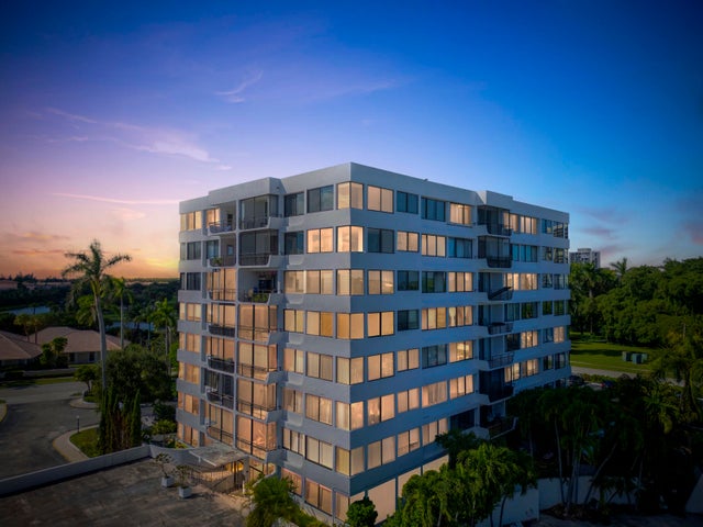 3 of 27 - 1500 Presidential Way #306, West Palm Beach, FL