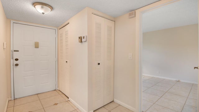 3 of 18 - 7118 Golf Colony Court #105, Lake Worth, FL