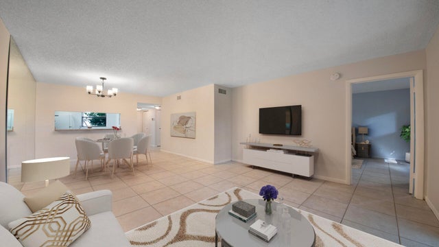 4 of 18 - 7118 Golf Colony Court #105, Lake Worth, FL