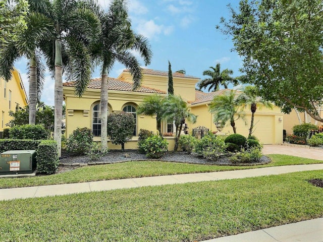 1 of 20 - 8768 Via Prestigio E, Wellington, FL