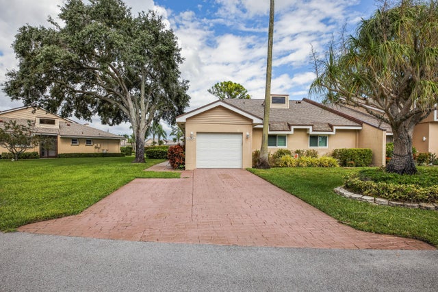 2 of 42 - 6827 Fountains Circle, Lake Worth, FL