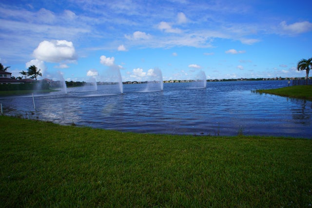 4 of 80 - 8965 Watercrest Circle E, Parkland, FL