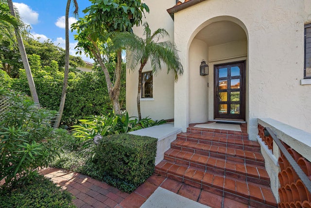 1 of 8 - 260 Everglade Avenue, Palm Beach, FL