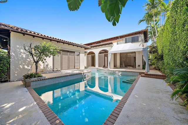2 of 8 - 260 Everglade Avenue, Palm Beach, FL