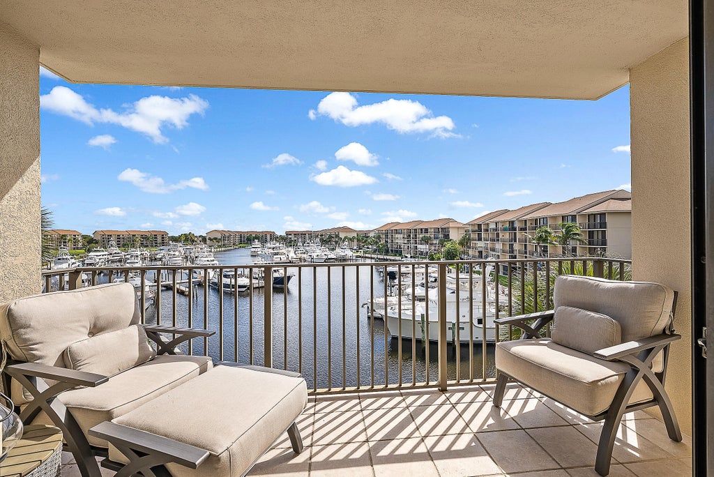 1601 Marina Isle Way #402, Jupiter