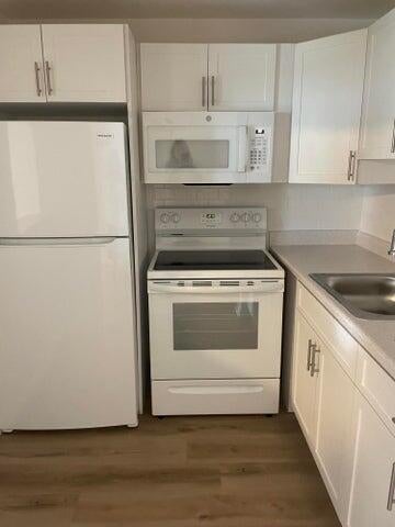 3 of 17 - 407 Sheffield #q, West Palm Beach, FL