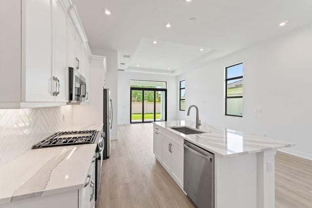 3 of 40 - 308 Se Via Sangro, Port Saint Lucie, FL