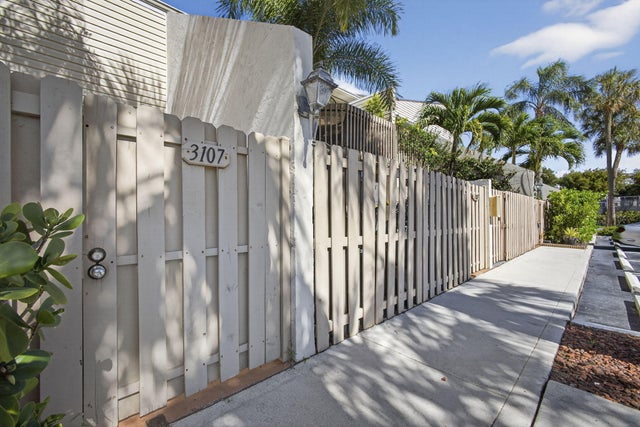 2 of 21 - 612 Executive Center Drive #3107, West Palm Beach, FL