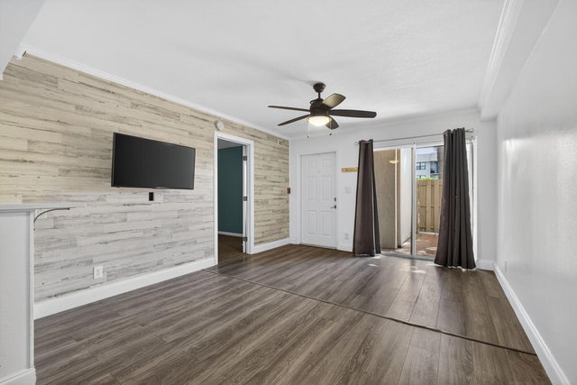 5 of 21 - 612 Executive Center Drive #3107, West Palm Beach, FL