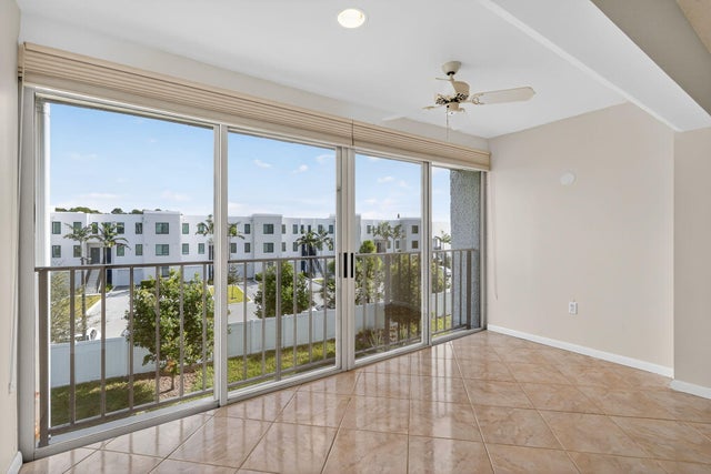 4 of 47 - 4242 Deste Court #301, Lake Worth, FL