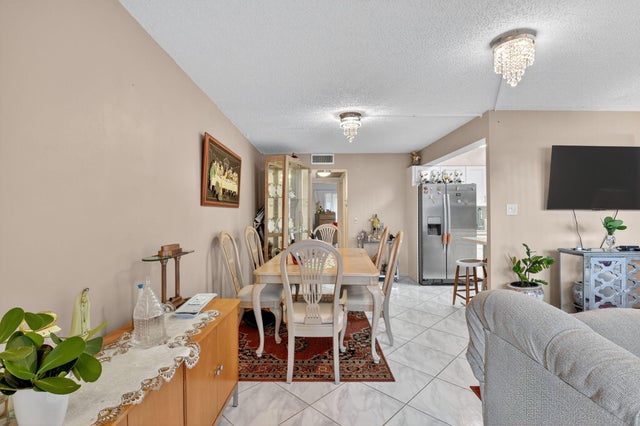 4 of 33 - 1069 Cornwall D #d, Boca Raton, FL