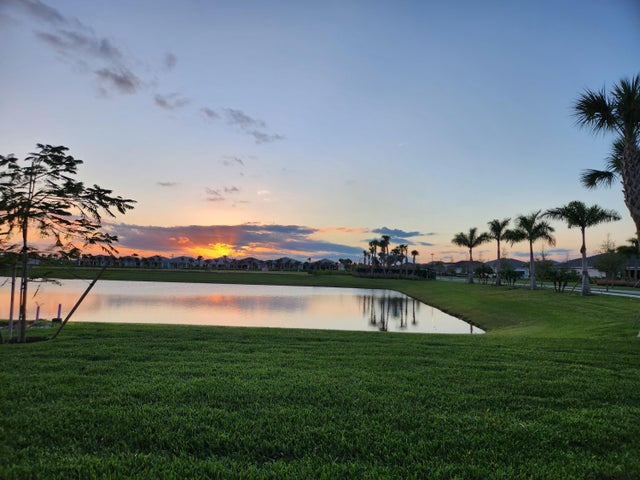 4 of 49 - 5243 Rivo Alto Circle, Westlake, FL