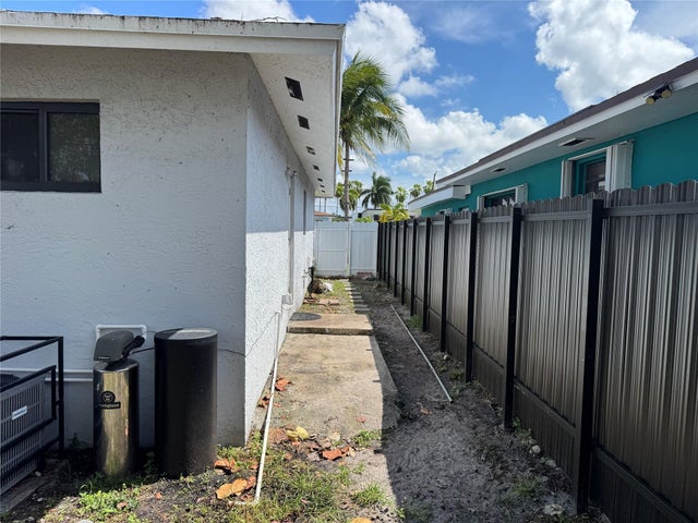 3 of 16 - 2223 Hope Street, Hollywood, FL