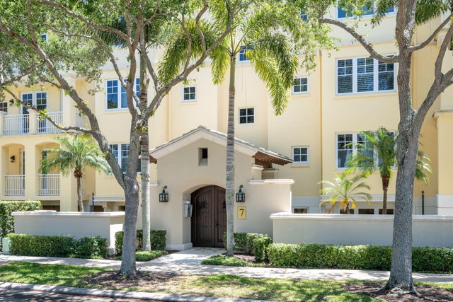 2 of 57 - 7 Royal Palm Pointe #ph-w, Vero Beach, FL