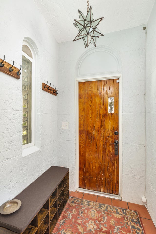 2 of 18 - 714 Sunset Road, West Palm Beach, FL