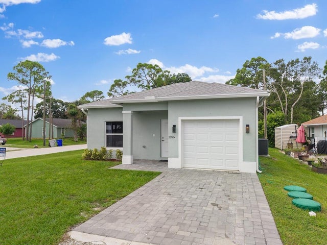 2 of 35 - 1395 17th Court Sw, Vero Beach, FL