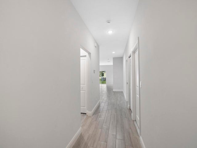 5 of 35 - 1395 17th Court Sw, Vero Beach, FL