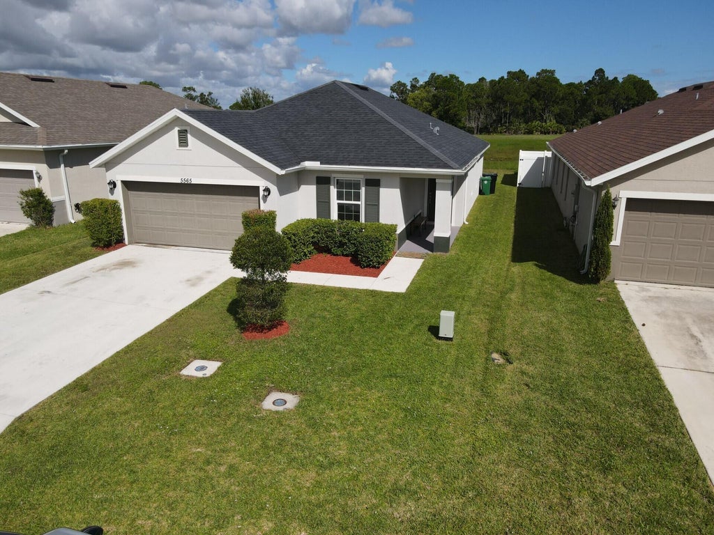 5565 Nw Pine Trail Circle, Port Saint Lucie