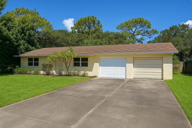 1 of 5 - 300 Bradley Street, Fort Pierce, FL