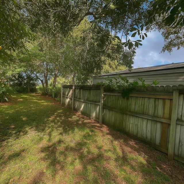 3 of 5 - 300 Bradley Street, Fort Pierce, FL