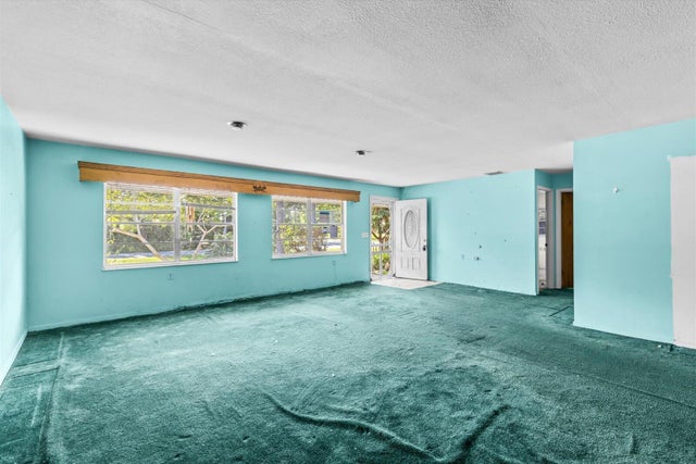5 of 27 - 300 Bradley Street, Fort Pierce, FL