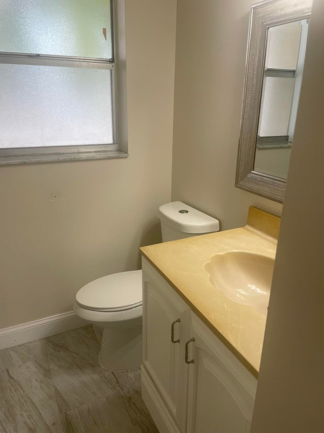 5 of 12 - 130 Lake Dora Drive, West Palm Beach, FL