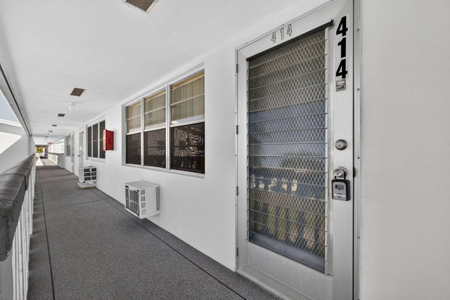 1 of 32 - 414 Windsor R, West Palm Beach, FL