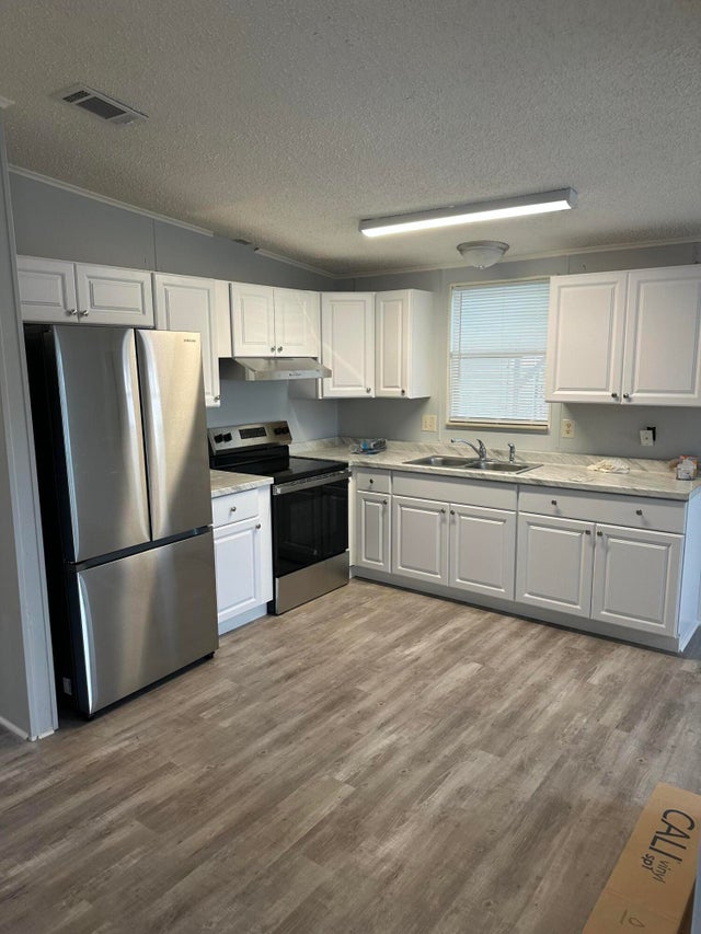 3 of 16 - 528 Tropical Isles Circle, Fort Pierce, FL