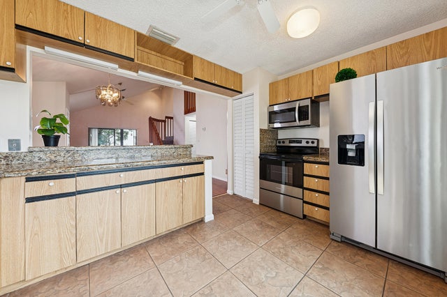 5 of 37 - 80 Tara Lakes Drive W, Boynton Beach, FL