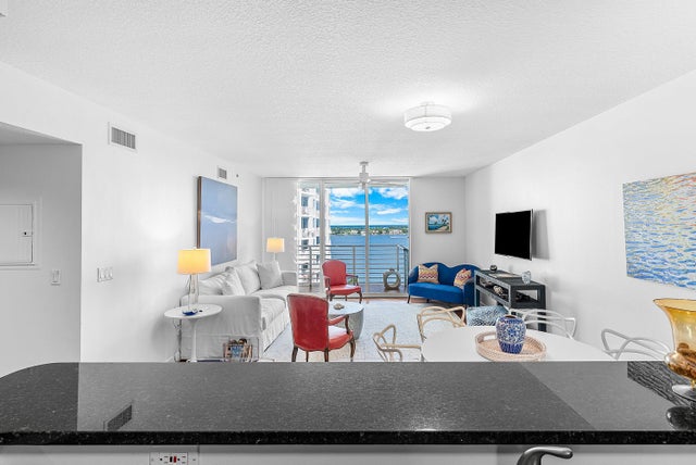 3 of 48 - 1551 N Flagler Drive #1012, West Palm Beach, FL