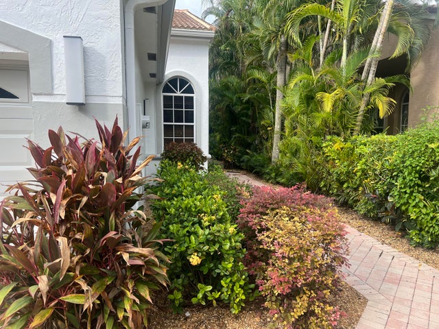 4 of 33 - 4638 Carlton Golf Drive, Lake Worth, FL