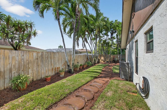 5 of 70 - 17705 Maplewood Drive, Boca Raton, FL