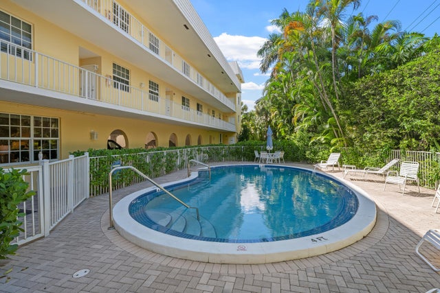 3 of 43 - 127 Peruvian Avenue #302, Palm Beach, FL