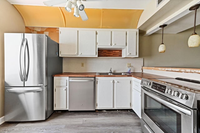 3 of 27 - 4080 Tivoli Court #202, Lake Worth, FL