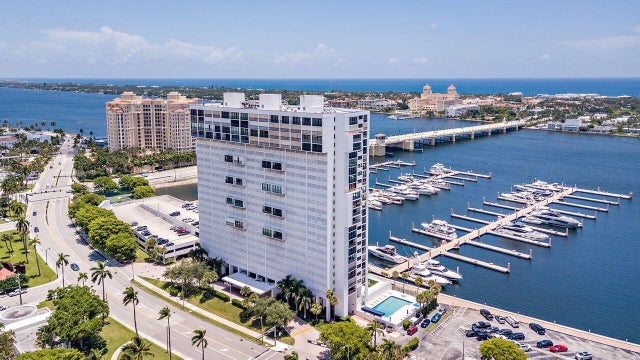 1 of 33 - 400 N Flagler Drive #1403, West Palm Beach, FL