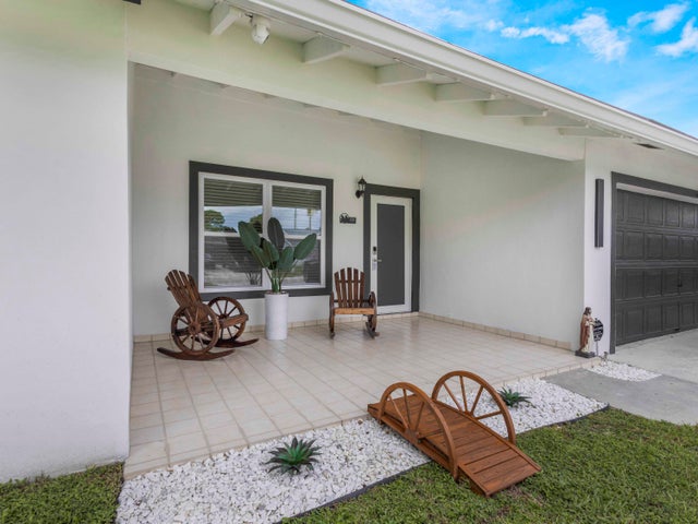 4 of 48 - 128 Barcelona Drive, Royal Palm Beach, FL
