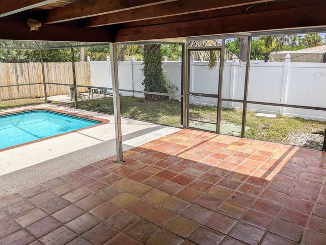 4 of 14 - 299 Nw 12th Street, Boca Raton, FL