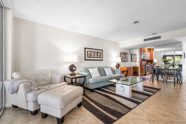 5 of 36 - 4234 Deste Court, Lake Worth, FL