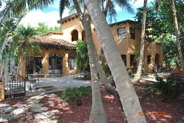 1 of 2 - 4200 N Surf Road N, Hollywood, FL